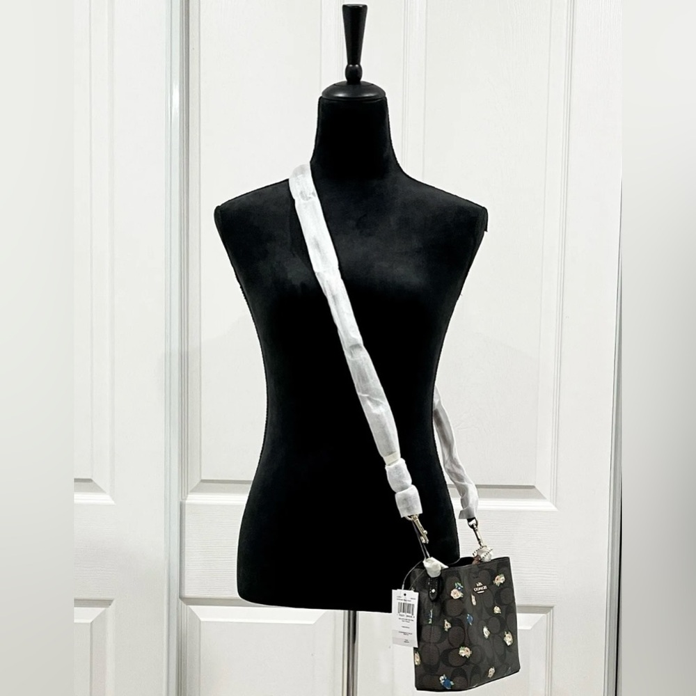 NWT Coach Mini Town Bucket Bag In Signature Canvas With Vintage Rose Print C7270 - Picture 8 of 16